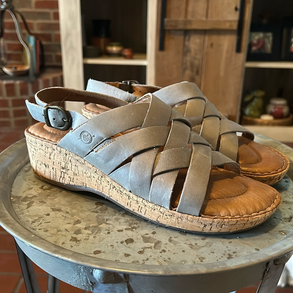 Born size 10 Wedge.